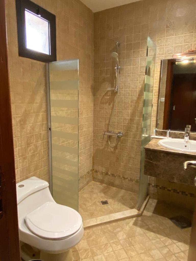Onizah Hotel Unaizah Eksteriør billede