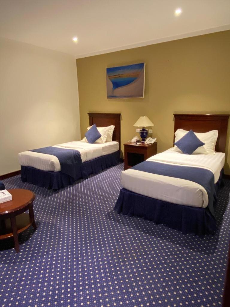Onizah Hotel Unaizah Eksteriør billede
