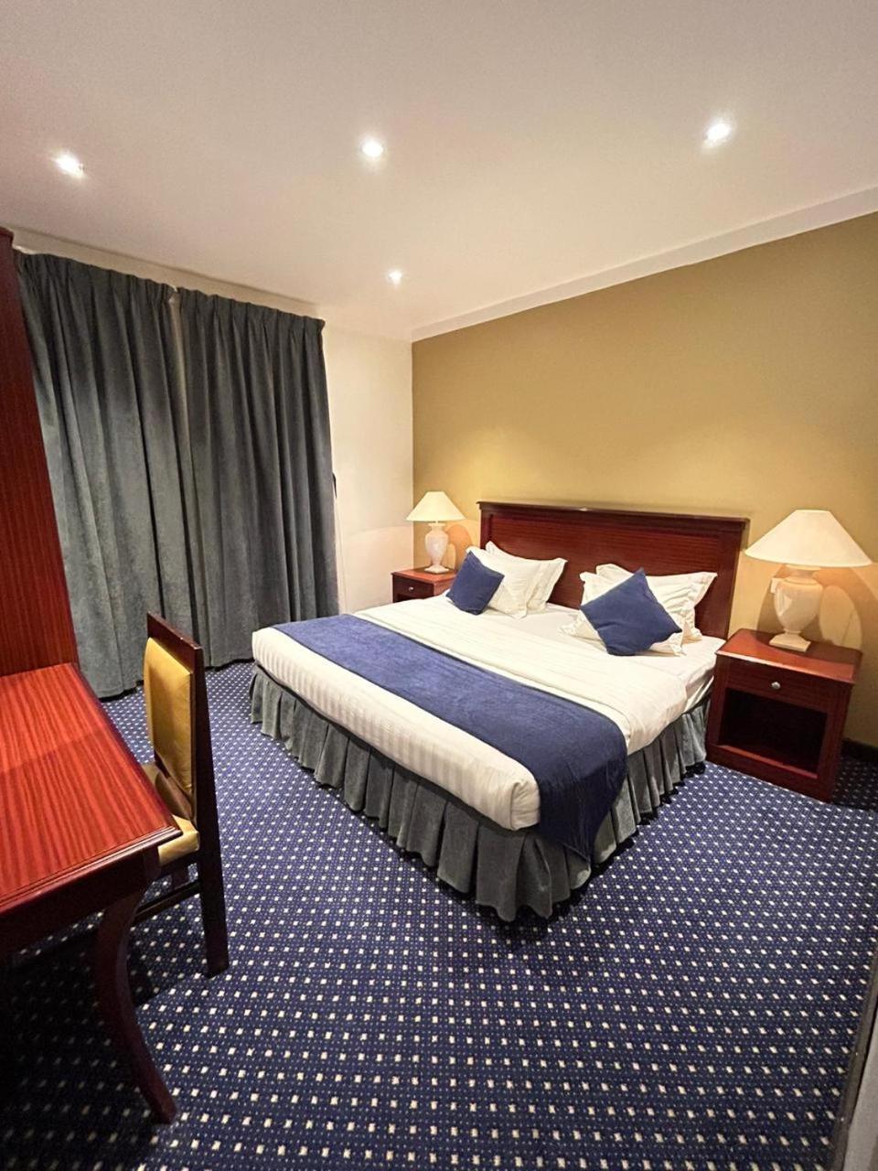Onizah Hotel Unaizah Eksteriør billede