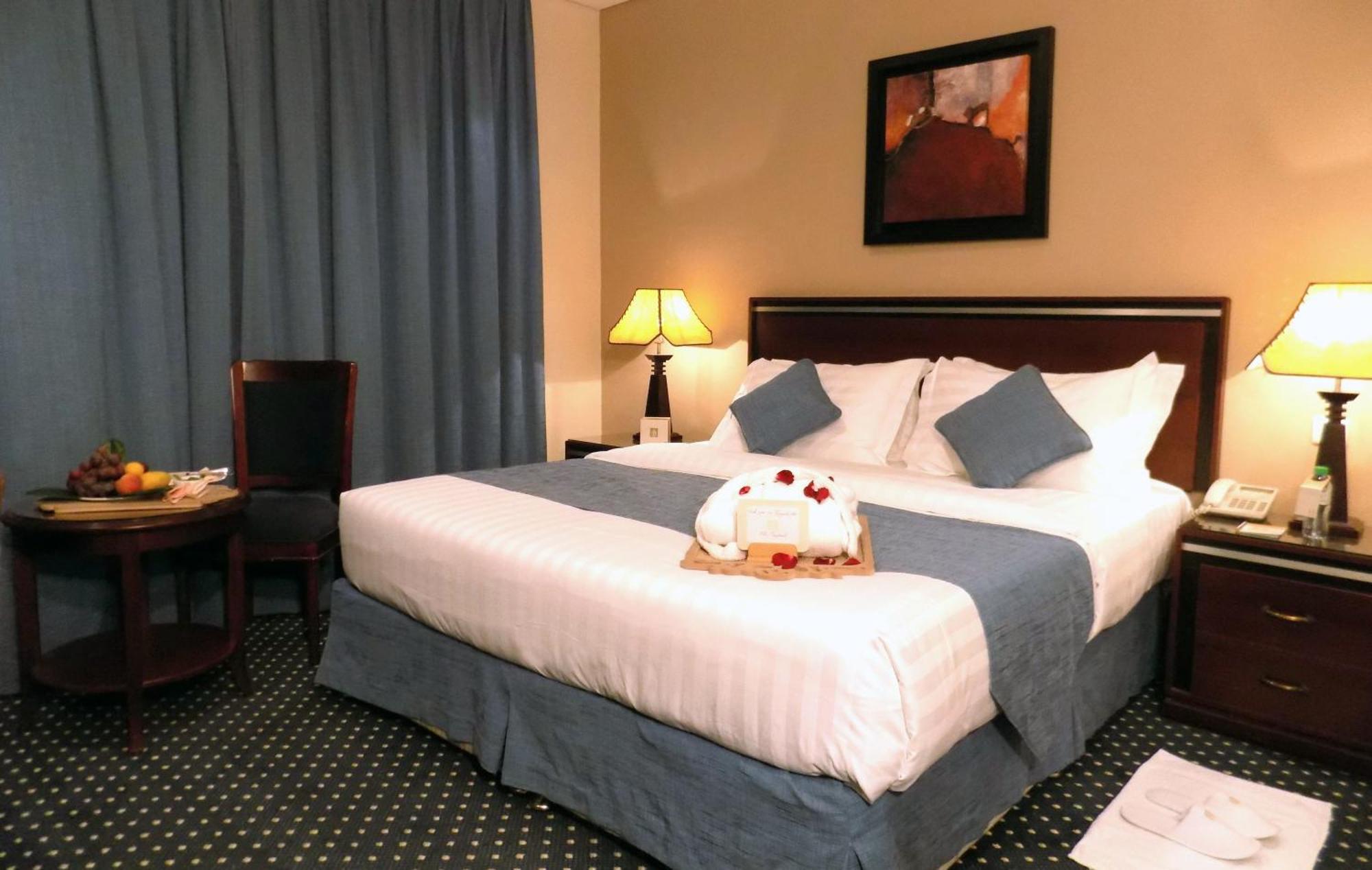 Onizah Hotel Unaizah Værelse billede