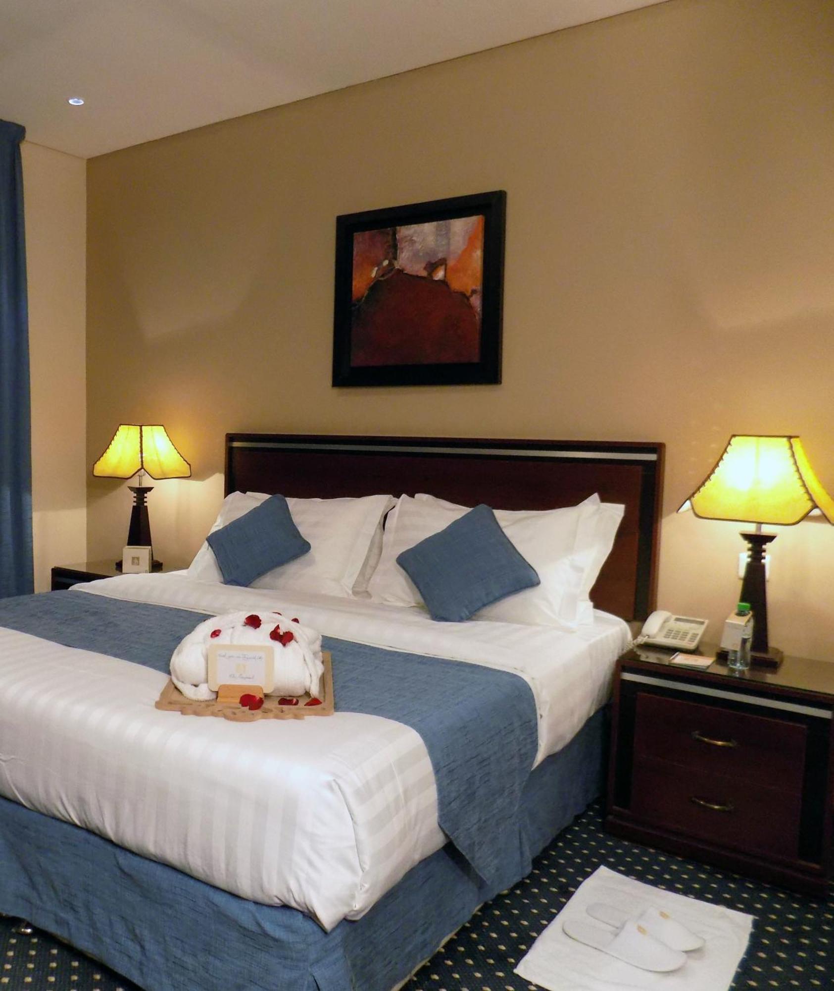 Onizah Hotel Unaizah Værelse billede