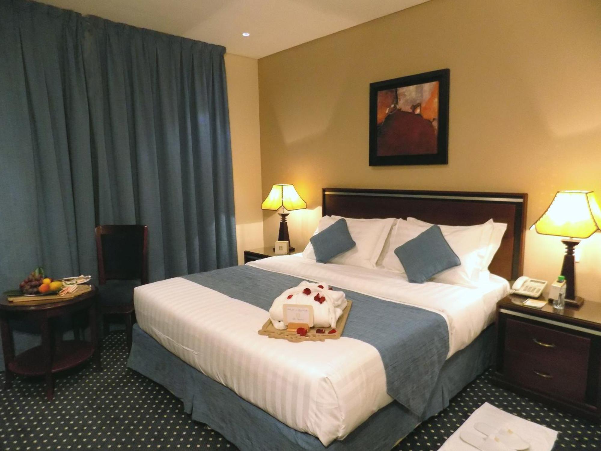 Onizah Hotel Unaizah Værelse billede