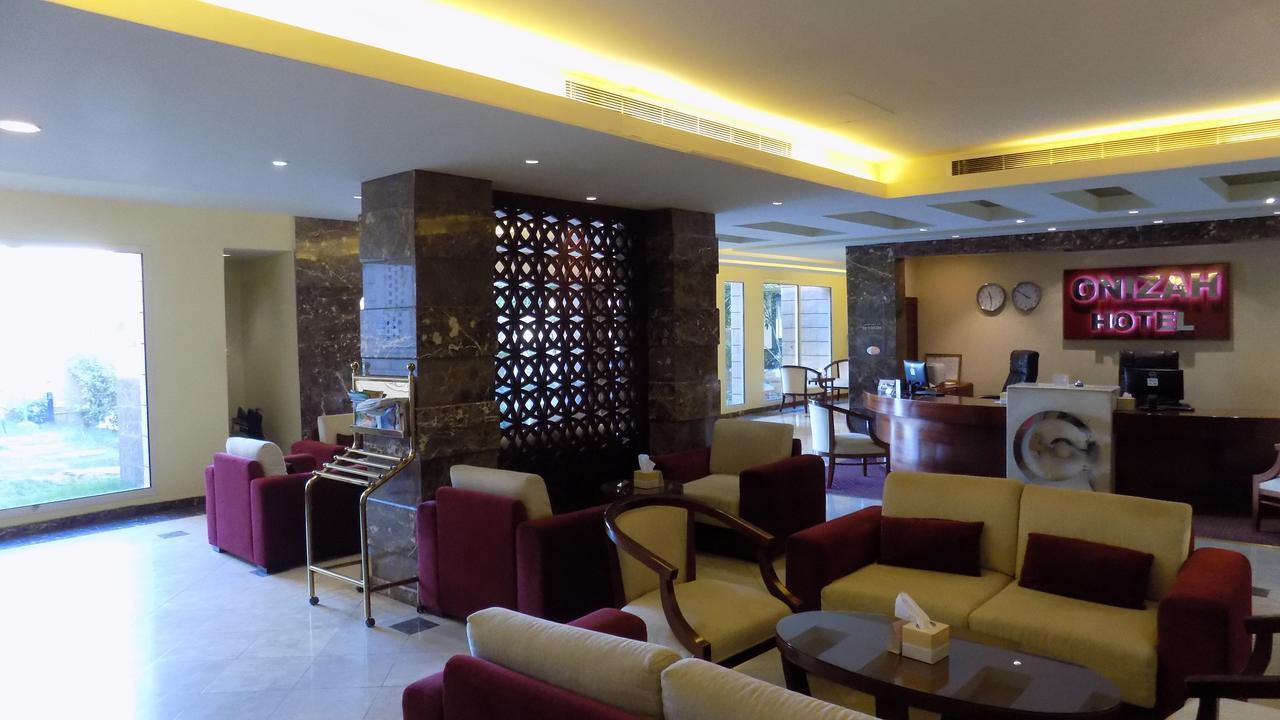Onizah Hotel Unaizah Eksteriør billede