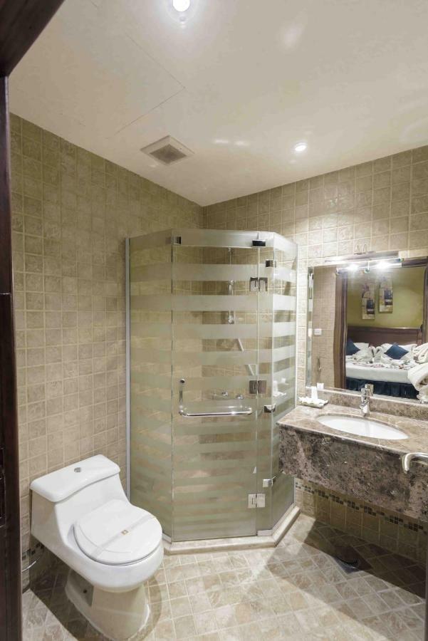Onizah Hotel Unaizah Eksteriør billede